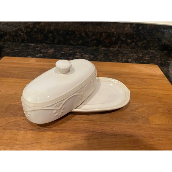 Pioneer Woman Farmhouse Lace Linen butter dish - Picture 2 of 6